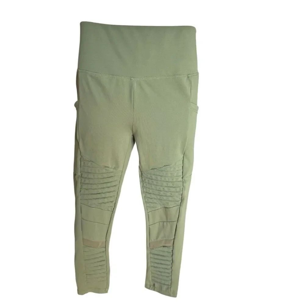 Womens CVG Constantly VariedโGear Motto Olive Green Capri Leggings - Sz M